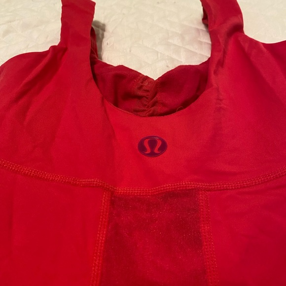 Lululemon tank built in bra - Picture 2 of 3